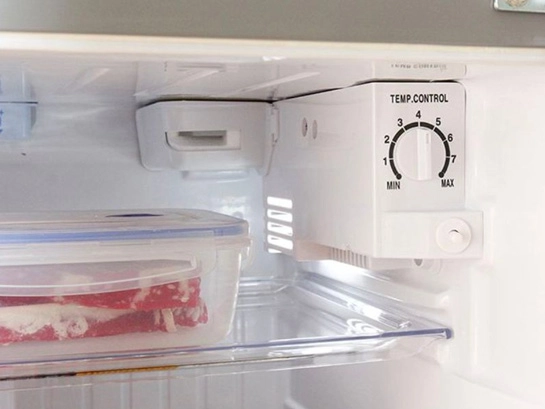 Tủ lạnh yếu không đông đá do đâu và cách khắc phục
